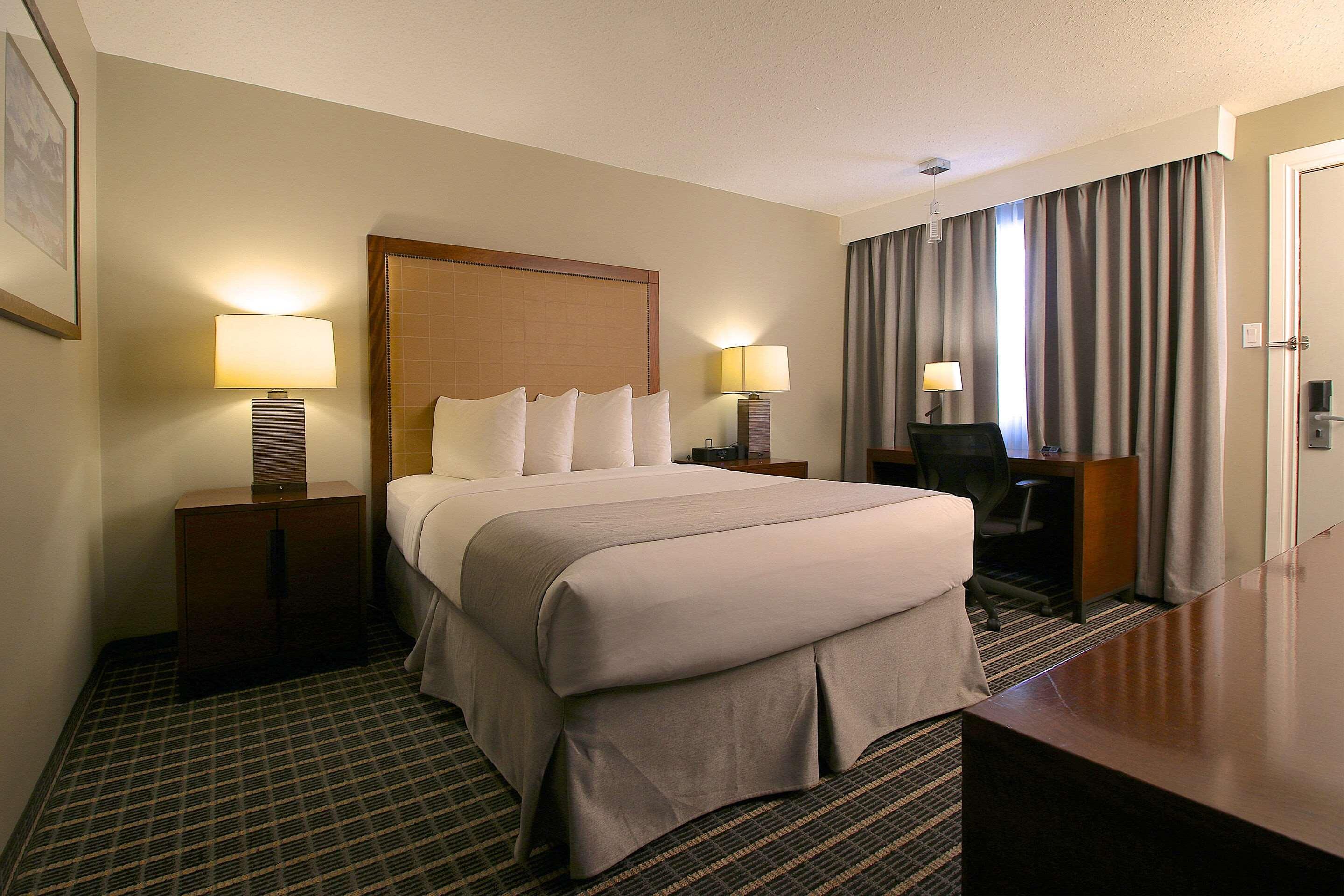 Clarion Pointe Hotel Medicine Hat